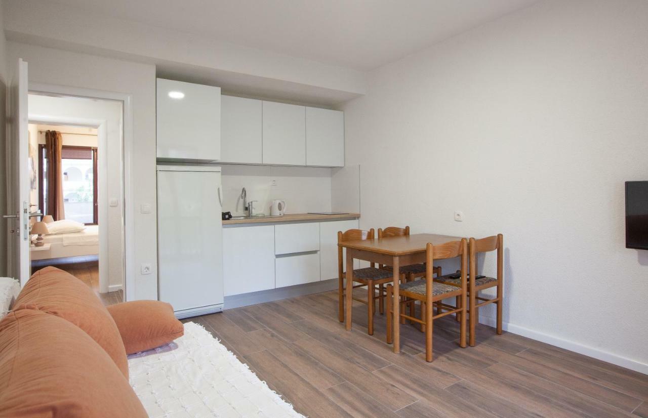 Apartmani Tina Podgora Exterior foto