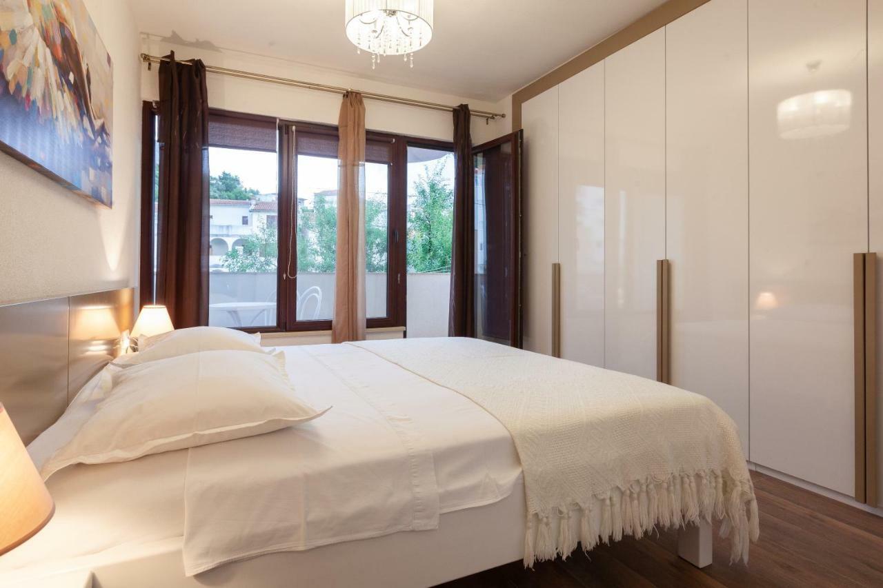 Apartmani Tina Podgora Exterior foto